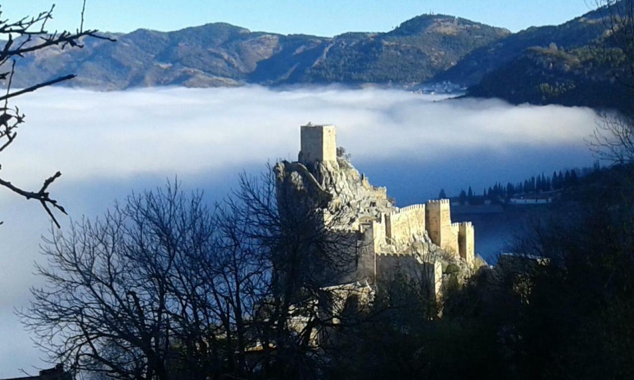 Alojamientos Castillo De ラ・イルエラ エクステリア 写真